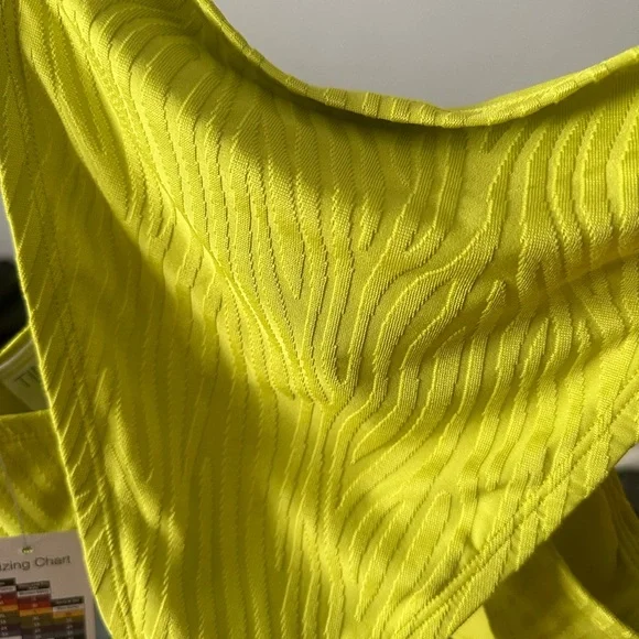 Neon green yellow bikini - Picture 3 of 4